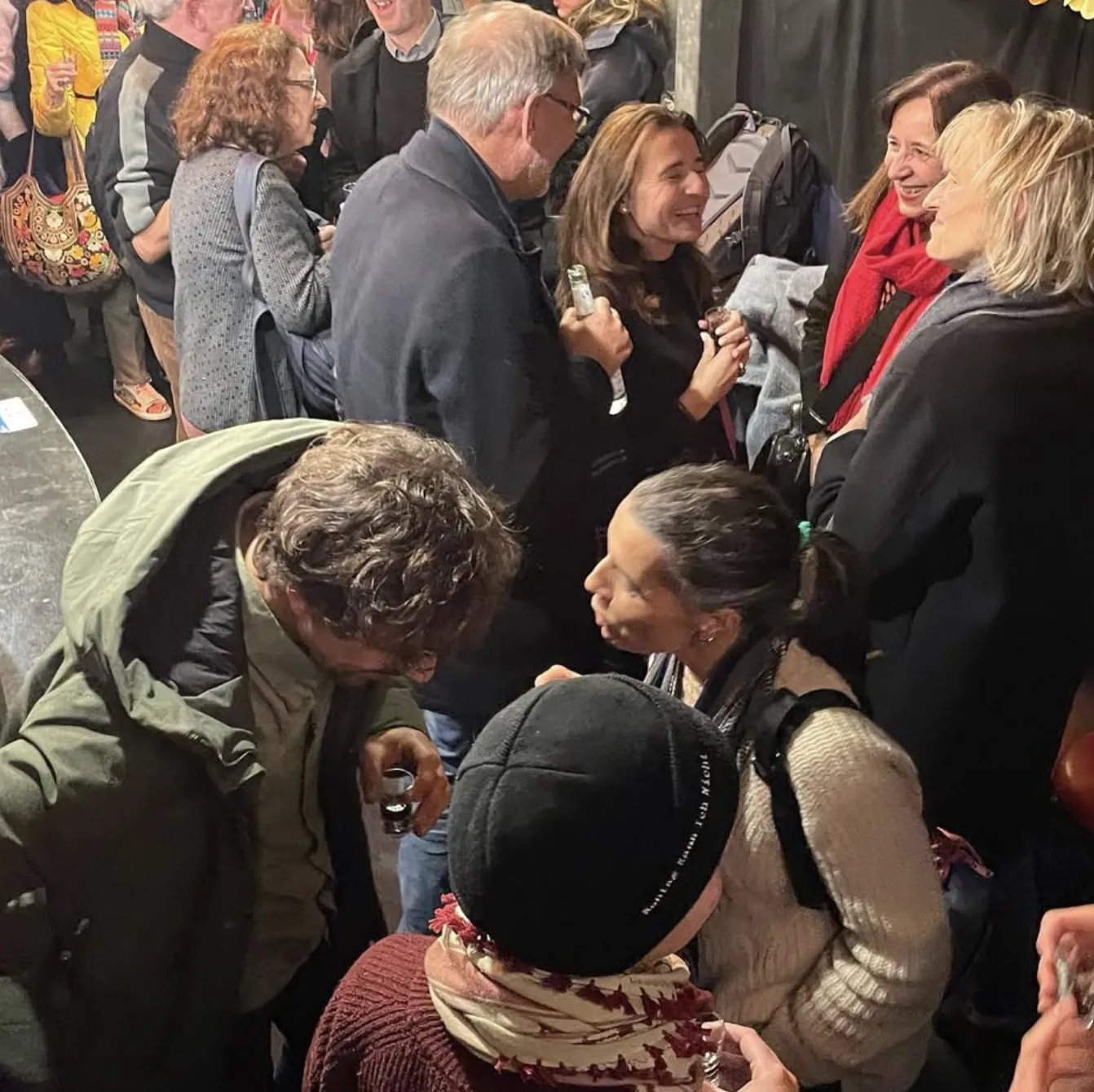 Convidados e cineastas depois de uma sessão